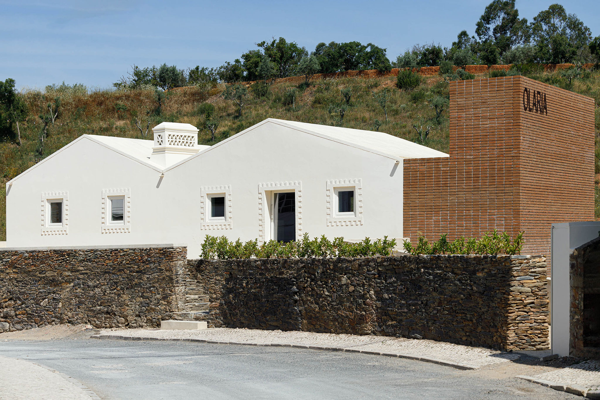 Olaria Municipal por ARDE Arquitetura + Design. Fotografía por Ivo Tavares Studio