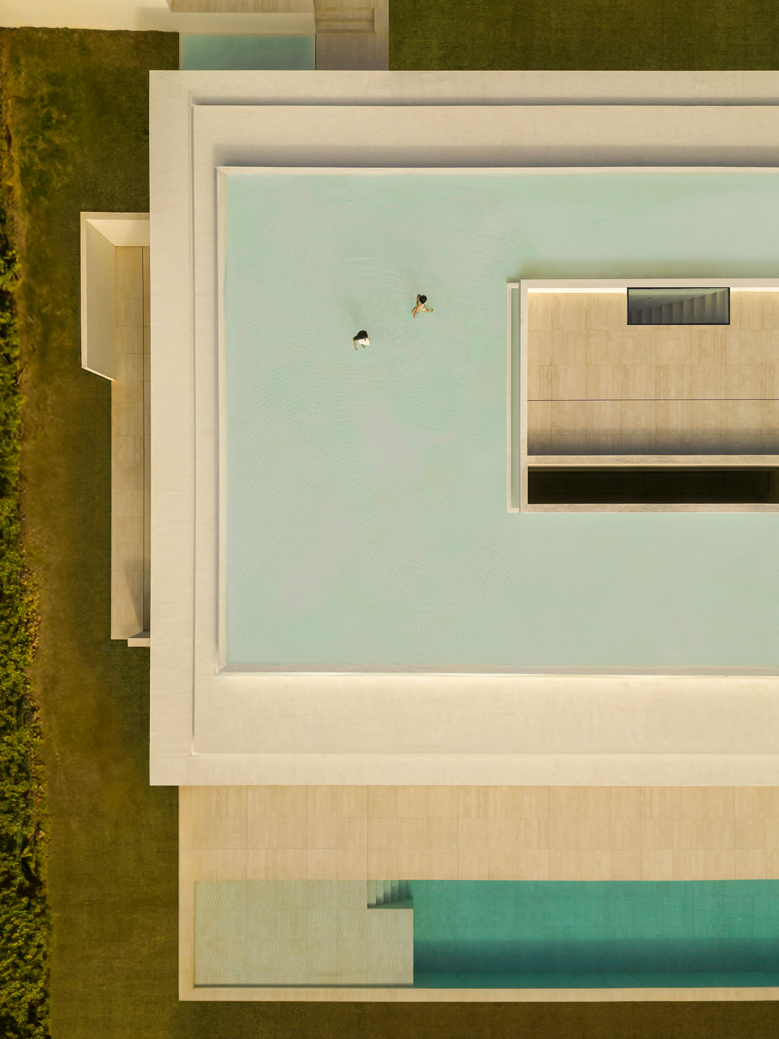 House in Sotogrande by Fran Silvestre Arquitectos. Photograph by Fernando Guerra