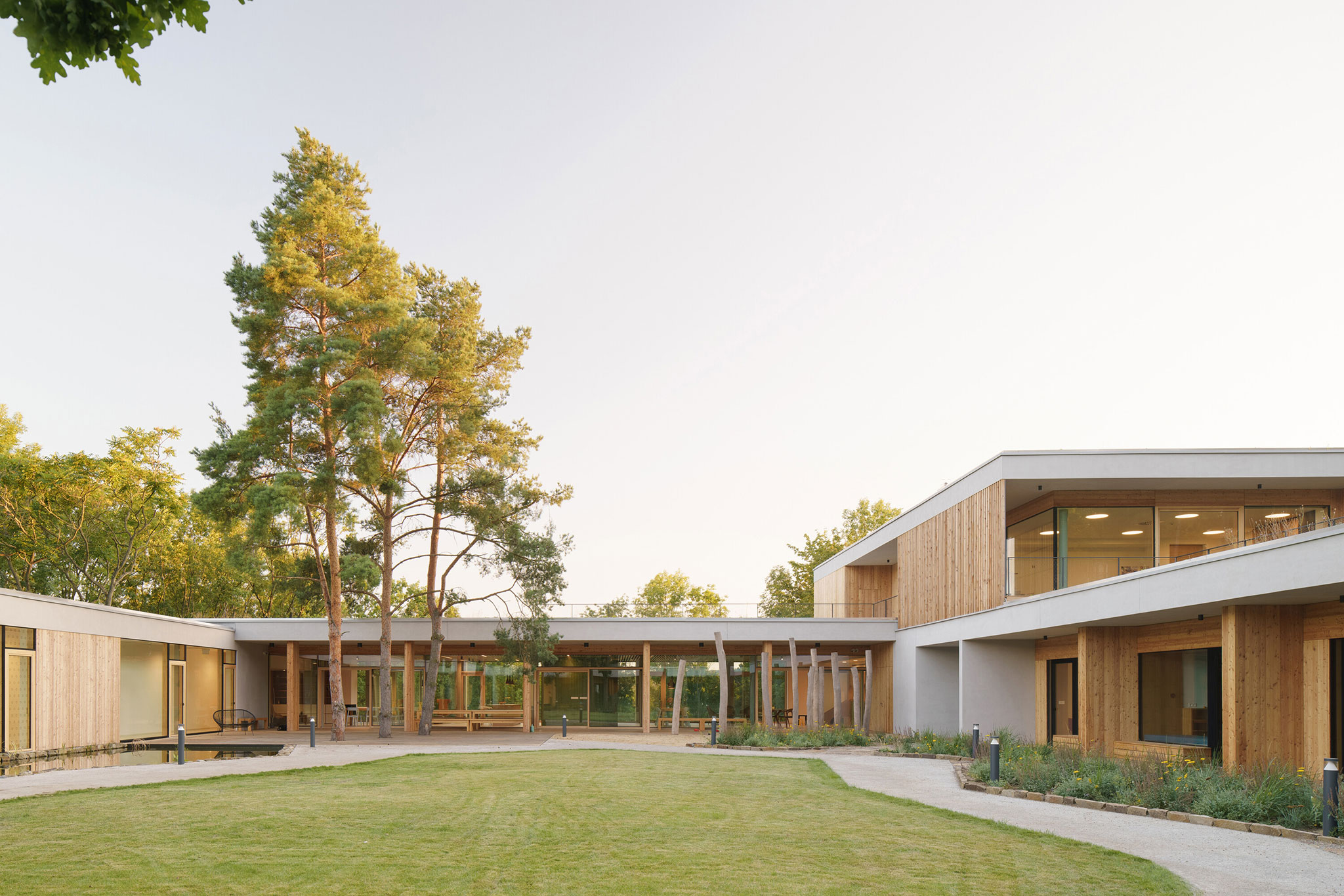 Children's Hospice "House for Julia" by ČTYŘSTĚN. Photograph by Alex Shoots Buildings