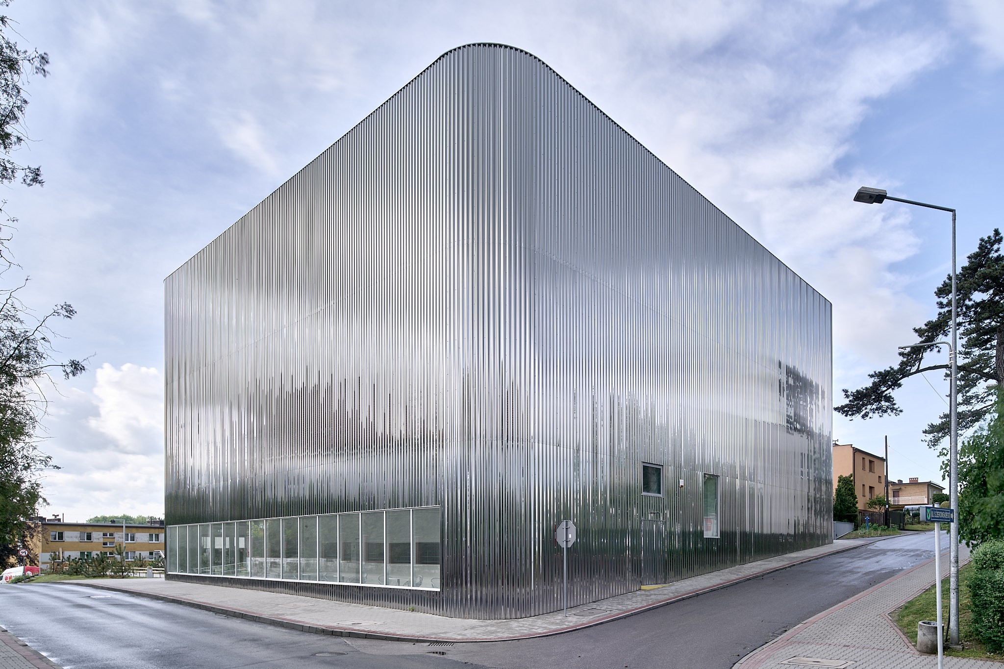 Extension of the State Music School with a concert hall by SLAS Architekci. Photograph by Jakub Certowicz