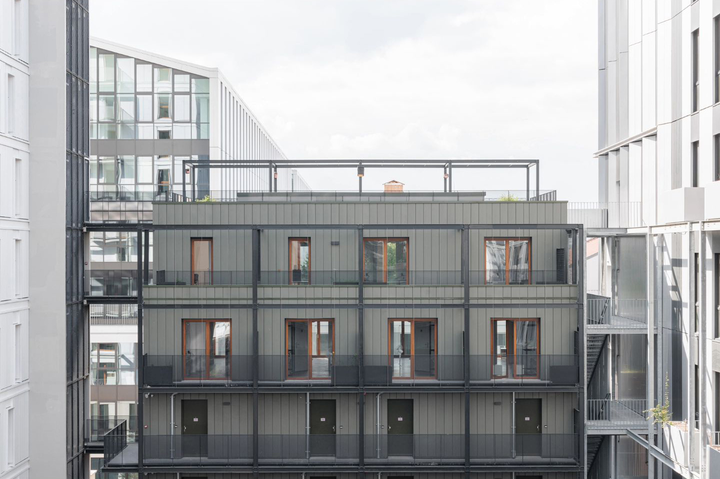 Housing building in the Olympic Village Paris 2024 by Triptyque + chaixetmorel. Photograph by Salem Mostefaoui.