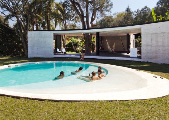 Tepoztlan Lounge by Cadaval & Solà-Molrales. Photography © Diego Berruecos