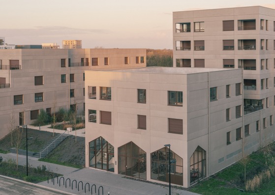 The Aviator por ALTA architectes - urbanistes. Fotografía por Charly Broyez The Aviator por ALTA architectes - urbanistes. Fotografía por Charly Broyez