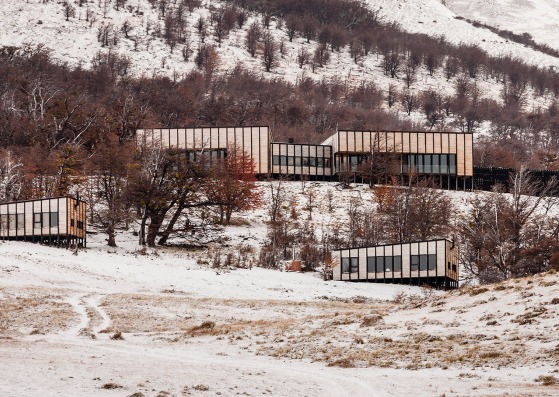 Hotel Awasi Patagonia por Felipe Assadi y Francisca Pulido. Fotografía © Fernando Alda