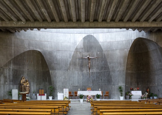 Conjunto Parroquial de Santa Ana y la Esperanza en Moratalaz, Madrid, por Miguel Fisac. Fotografía © Simón García | arqfoto.com