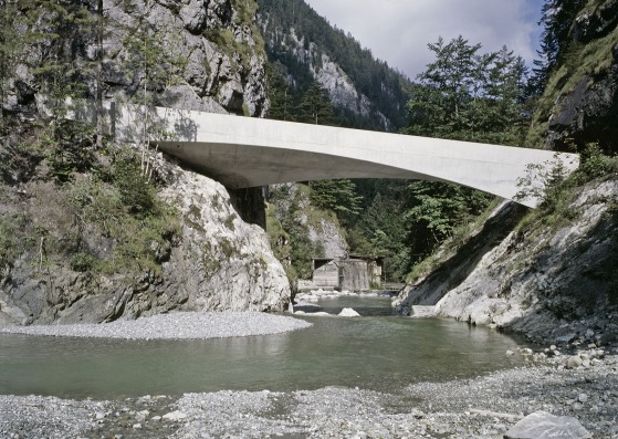 Puente Schanerloch por Marte.Marte. Fotografía © Marc Lins Photography