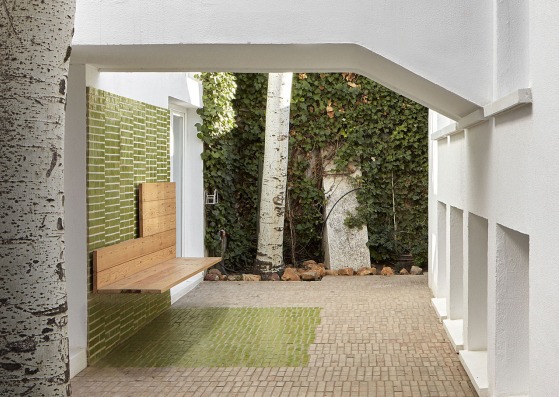 Family home renovation in Orlando Agudo Street, by Padilla Nicás Arquitectos. Photograph by Mariela Apollonio