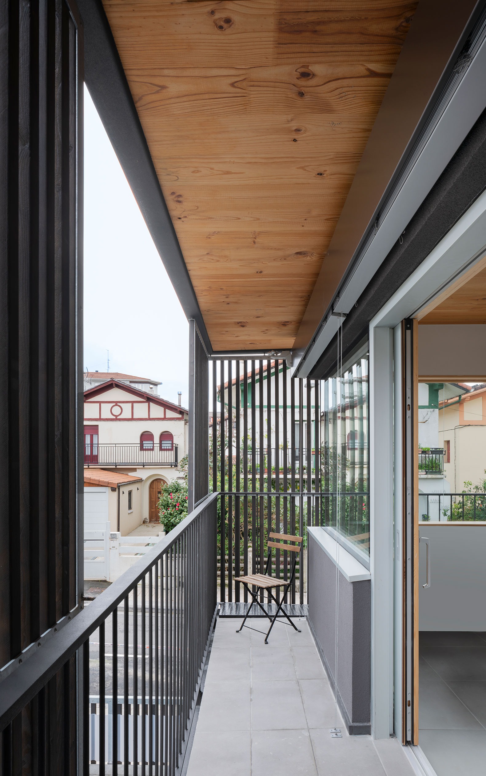 Social housing for rent in Irun by Arruabarena arkitectura + ache arquitectura. Photograph by Jesús Granada.