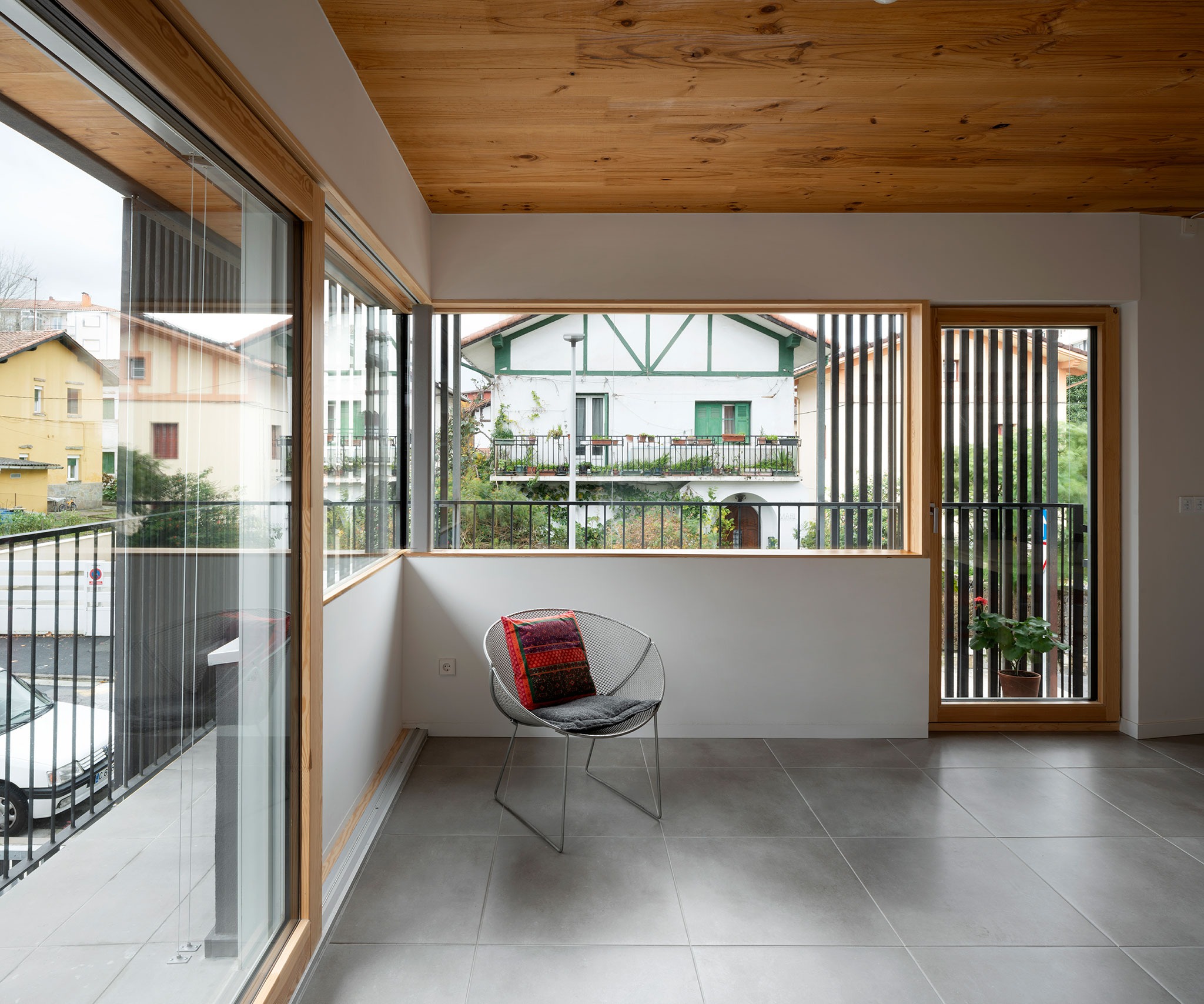 Social housing for rent in Irun by Arruabarena arkitectura + ache arquitectura. Photograph by Jesús Granada.