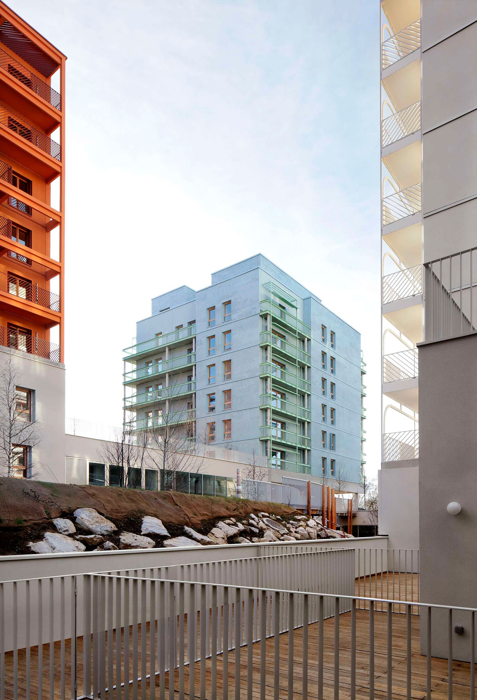 La Villa de los Atletas - Parcela 4. Les Quinconces por uapS. Fotografía por Filip Dujardin.