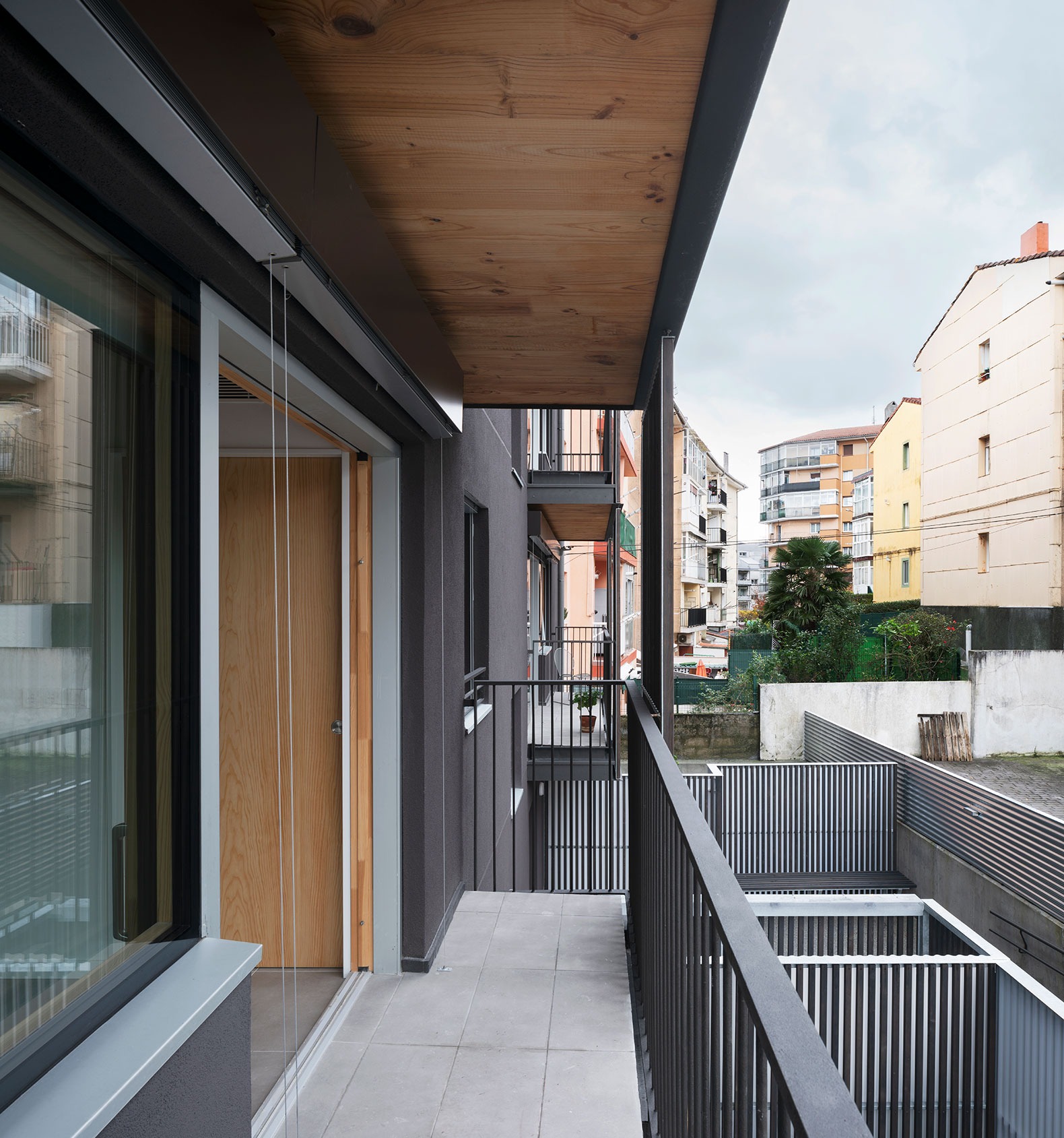 Social housing for rent in Irun by Arruabarrena arkitektura + ache arquitectura. Photograph by Jesús Granada.