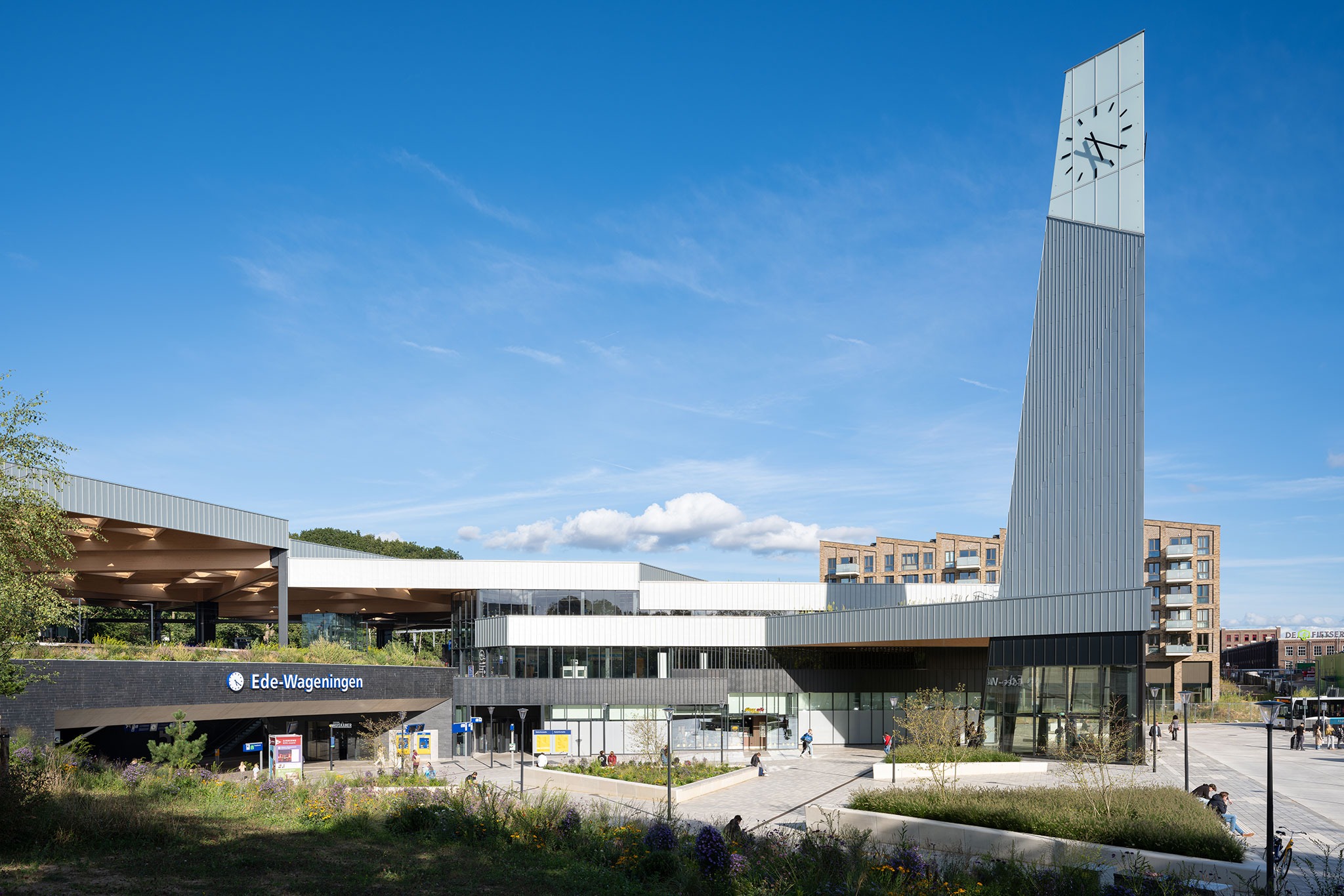 Estación de tren de Ede-Wageningen por Mecanoo. Fotografía por Stijn Poelstra.