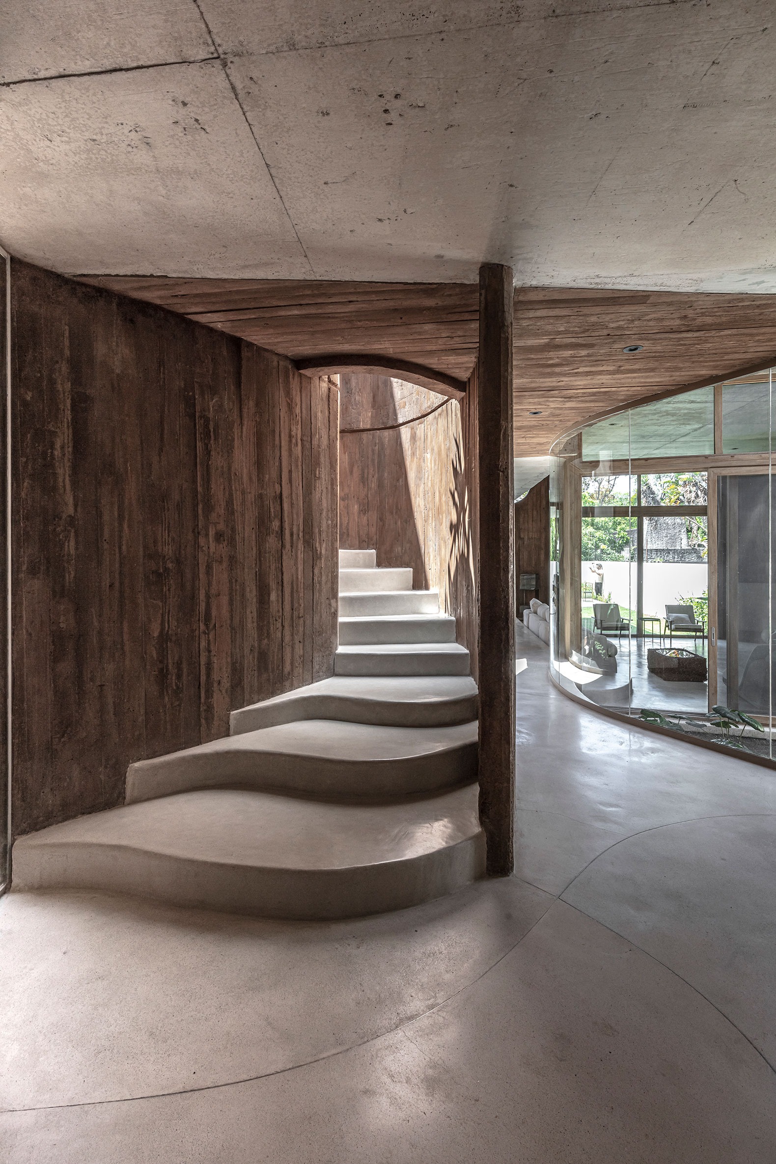 Forest House by GRIZZO Studio. Photograph by Federico Kulekdjian. Forest House by GRIZZO Studio. Photograph by Federico Kulekdjian.