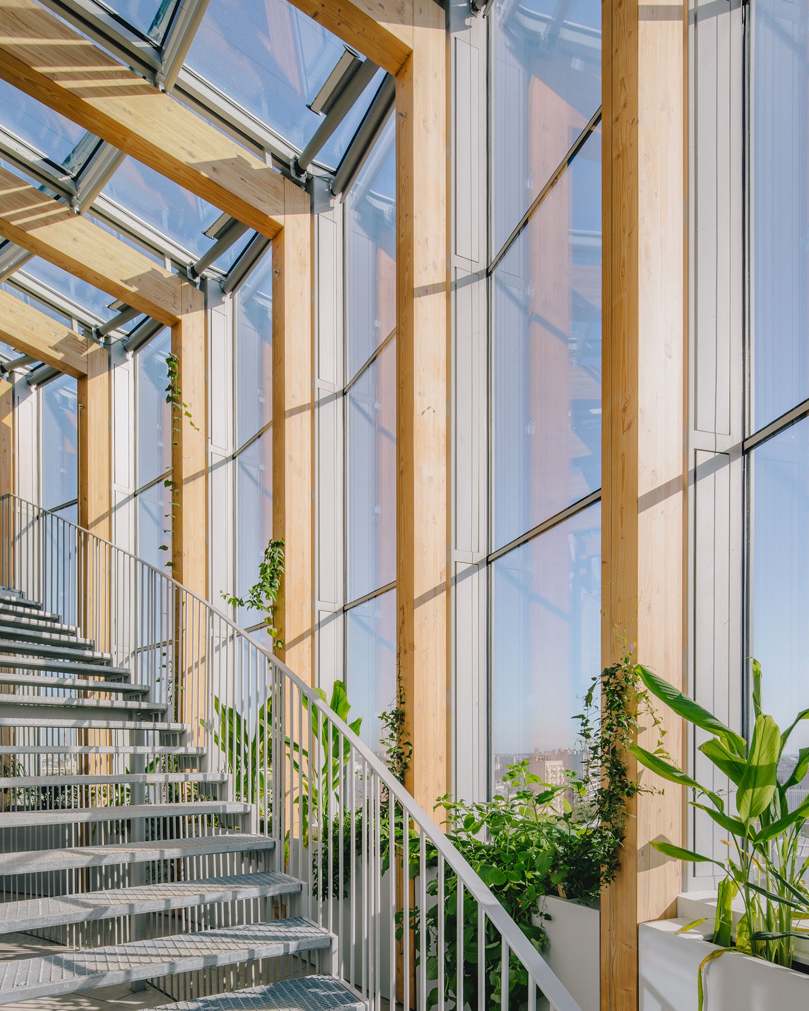 Torre Racine por Maud Caubet Architectes. Fotografía por Laurent Kronental.