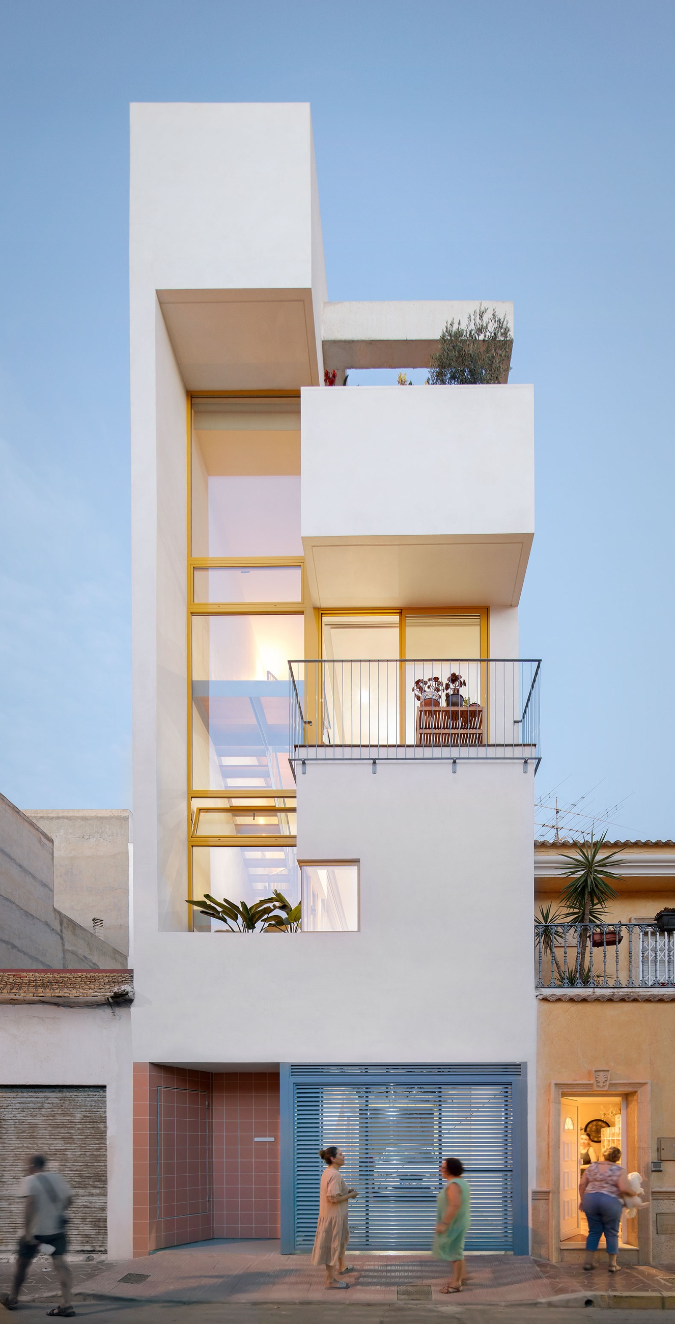 Casa en Guardamar del Segura por Bernardo Cerrato. Fotografía por Milena Villalba.