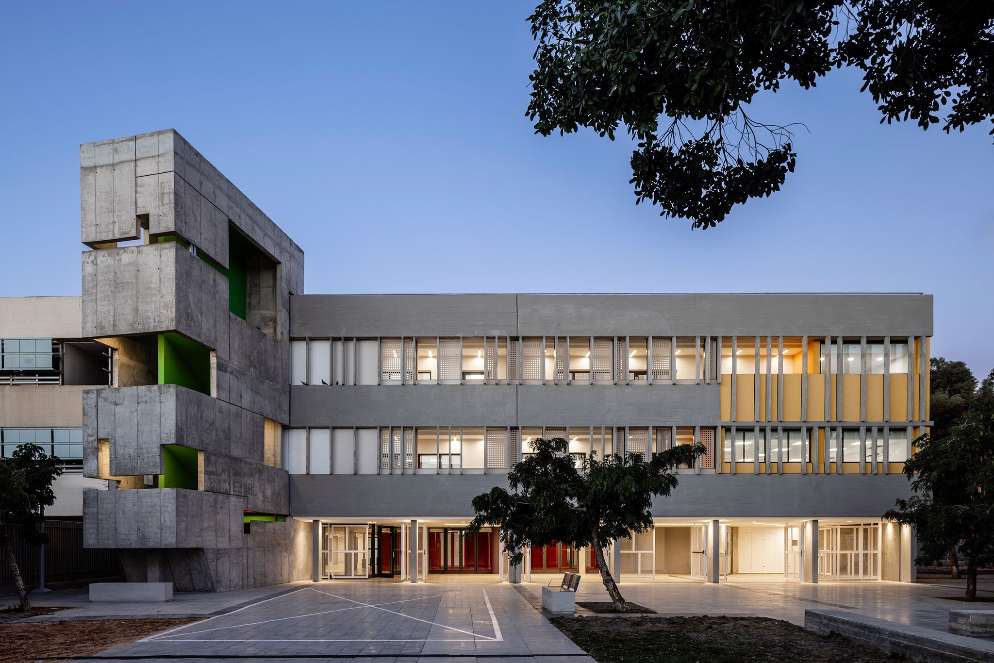 Centro Tecnológico - Ashdod por Daniel Azerrad Architects. Fotografía por Amit Geron.