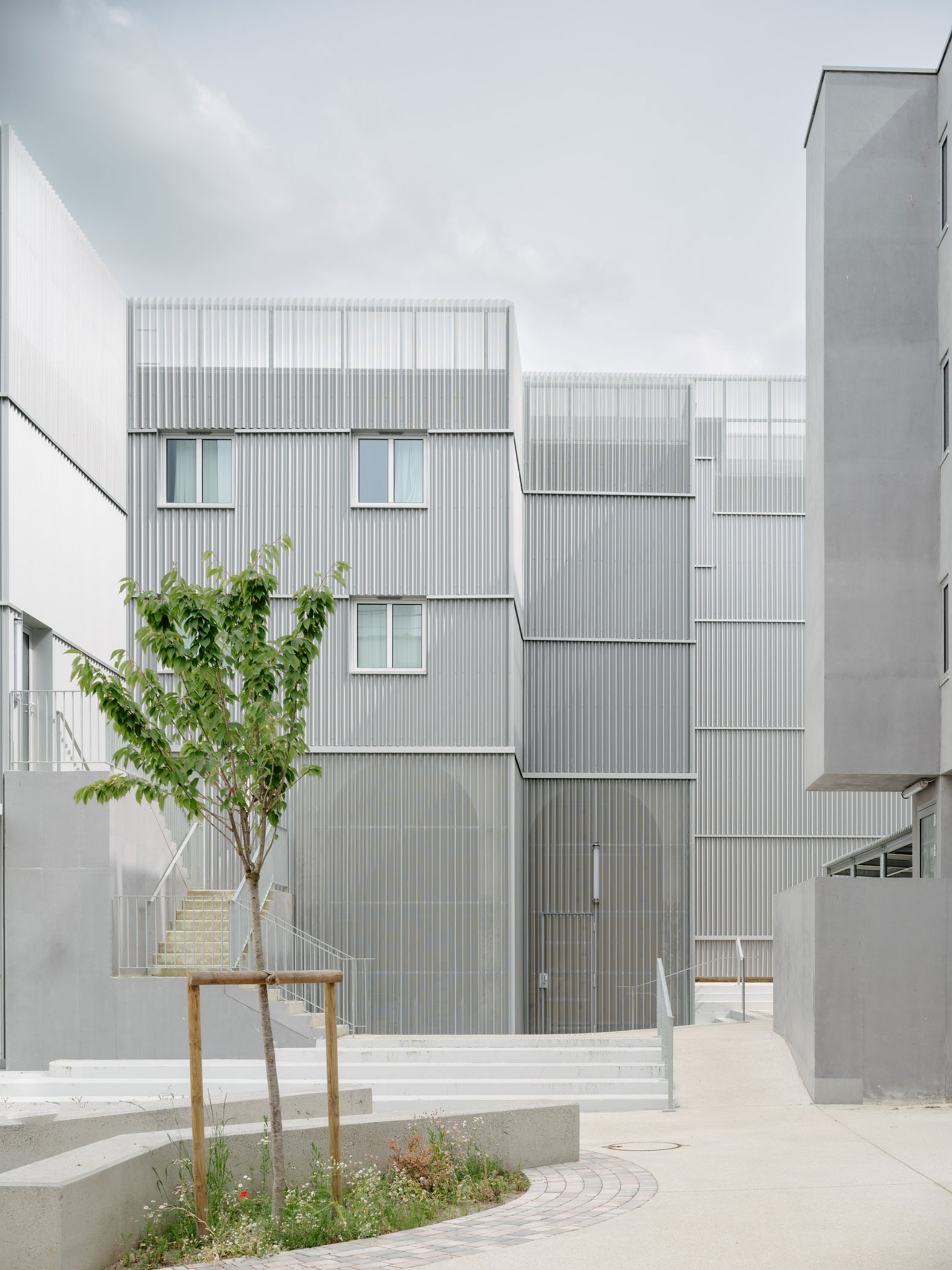 Residencia de estudiantes en Cergy por graal. Fotografía por Giaime Meloni.