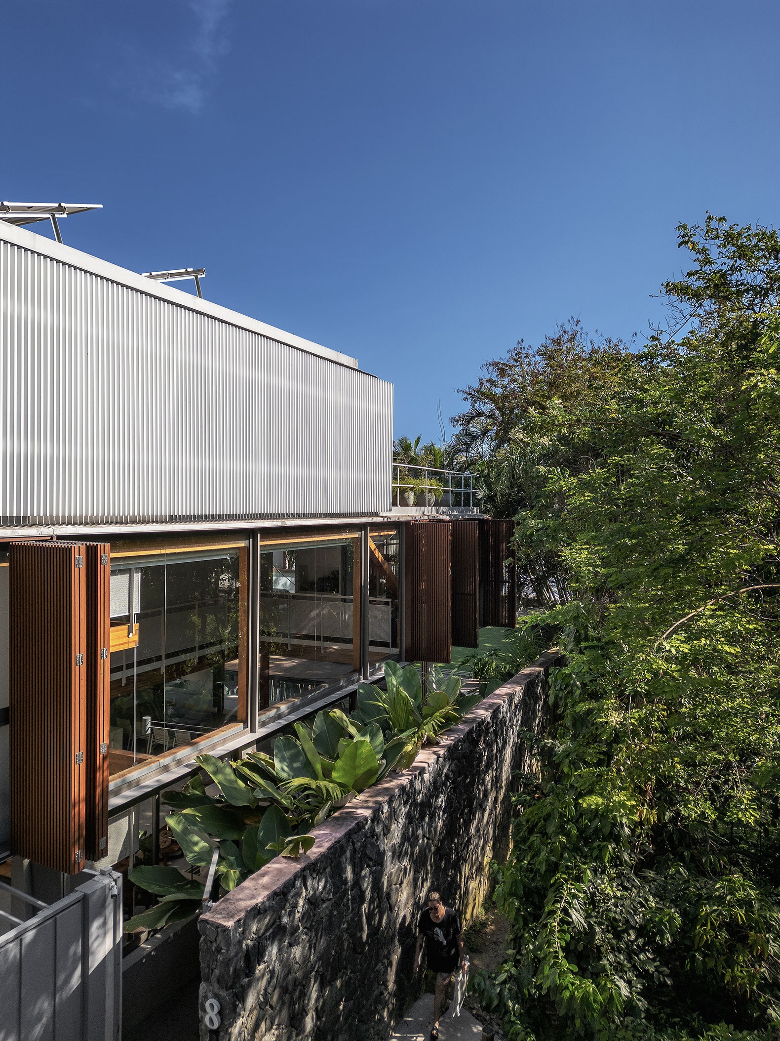 Guaecá House by Estúdio Rossi. Photograph by André Scarpa.