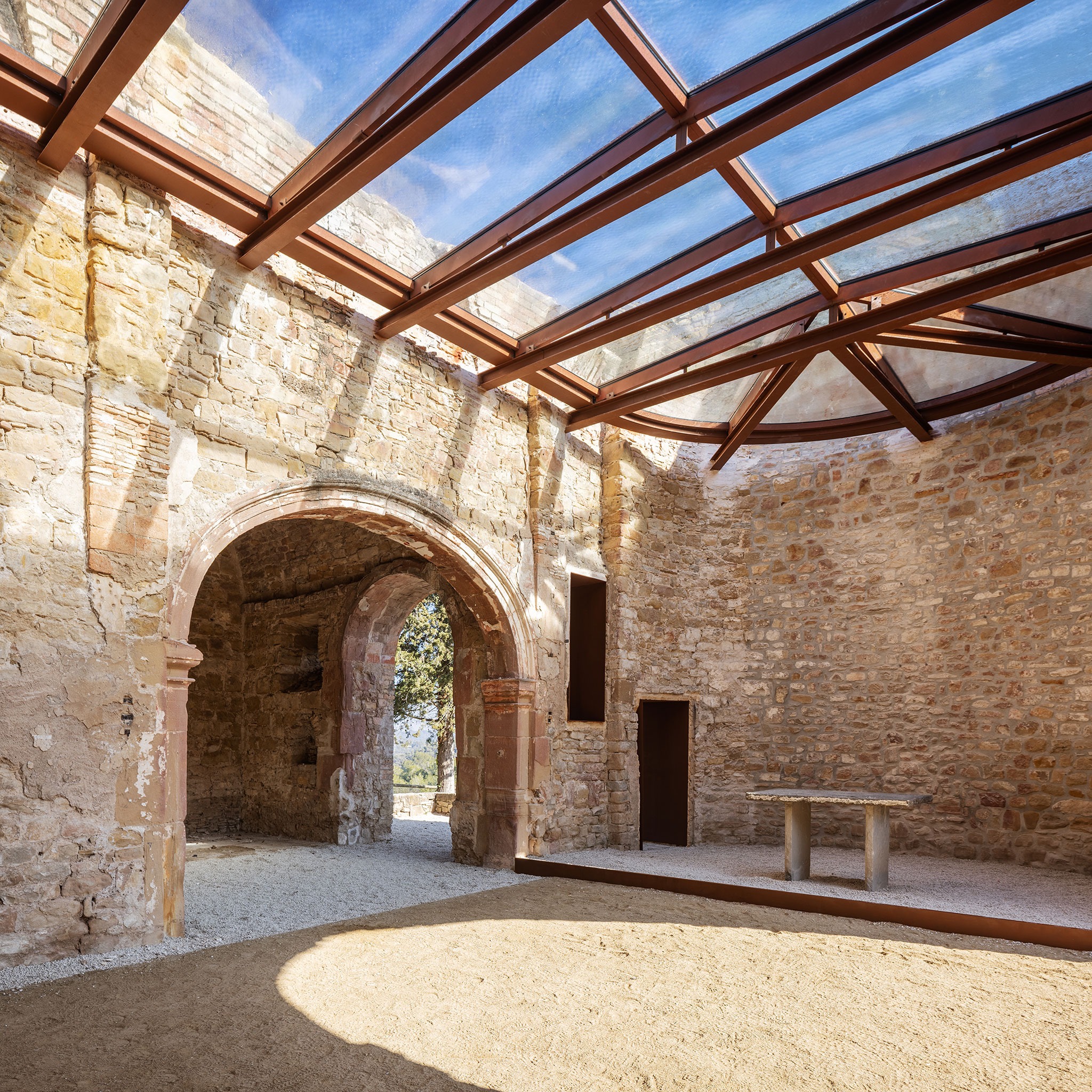 Rehabilitation of the church of Sant Esteve by Santamaria Arquitectes. Photograph by Judith Casas.