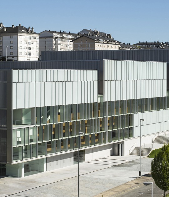 Lugo Auditorium by Paredes Pedrosa. Photograph by Fernando Alda Lugo Auditorium by Paredes Pedrosa. Photograph by Fernando Alda
