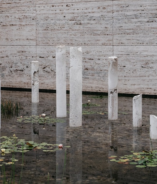 «Lost Limits» by Anne Glassner and Marit Wolters. Photograph by Anna Mas «Lost Limits» by Anne Glassner and Marit Wolters. Photograph by Anna Mas