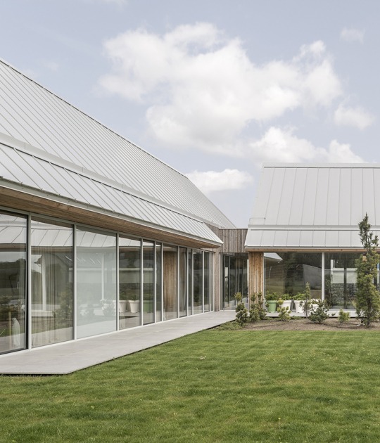 House in Jastrzębia Góra by Archmondo. Photograph by Jakub Certowicz  House in Jastrzębia Góra by Archmondo. Photograph by Jakub Certowicz