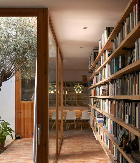 Ricart house by Gradolí&Sanz. Photography © Mariela Apollonio Ricart house by Gradolí&Sanz. Photography © Mariela Apollonio