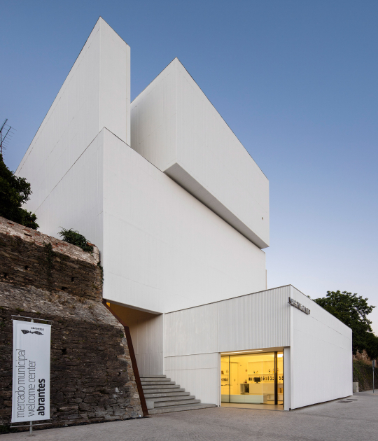 Abrantes Municipal Market by ARX Portugal. Photograph © Fernando + Sergio Guerra Abrantes Municipal Market by ARX Portugal. Photograph © Fernando + Sergio Guerra