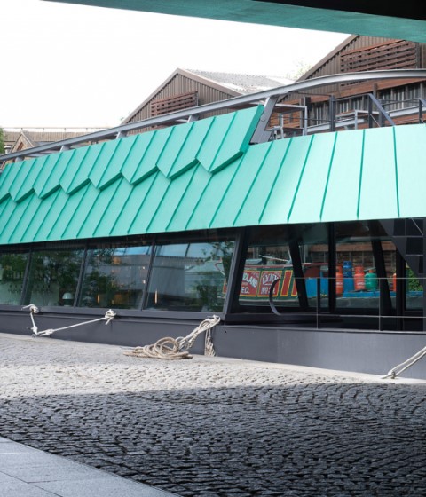 The Cheese Barge por Adam Richards Architects. Fotografía por Brotherton Lock The Cheese Barge por Adam Richards Architects. Fotografía por Brotherton Lock