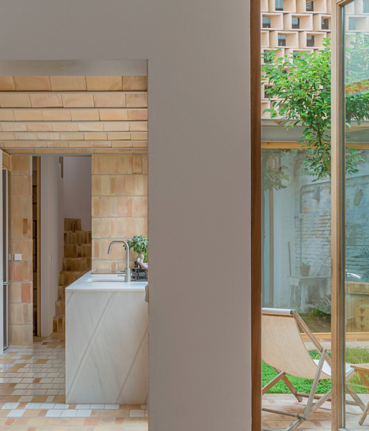 Casa Claudia by Arturo Sanz and Fran López. Photograph by María Mira Casa Claudia by Arturo Sanz and Fran López. Photograph by María Mira