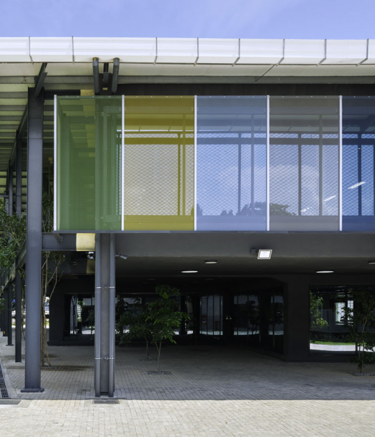 Vista exterior. Jordan Parnass Digital Architecture hace historia con la certificación de la construcción de la primera casa pasiva en el sur de Asia. Fotografía por Ganidu Balasuriya Vista exterior. Jordan Parnass Digital Architecture hace historia con la certificación de la construcción de la primera casa pasiva en el sur de Asia. Fotografía por Ganidu Balasuriya