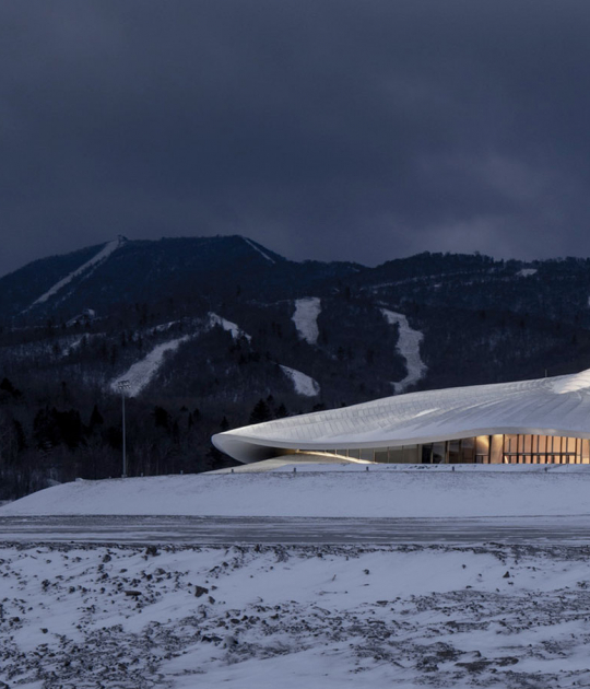 Yabuli Entrepreneurs' Congress Center by MAD. Photograph by ArchExist Yabuli Entrepreneurs' Congress Center by MAD. Photograph by ArchExist
