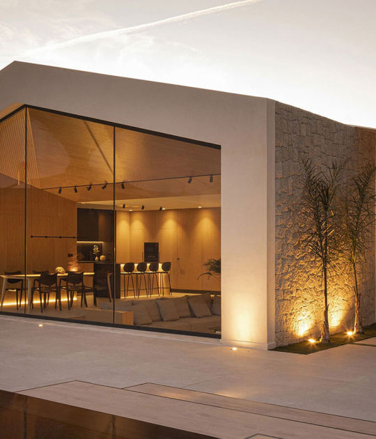 Facetada house by Pablo Muñoz Payá Arquitectos. Photograph by David Zarzoso Facetada house by Pablo Muñoz Payá Arquitectos. Photograph by David Zarzoso