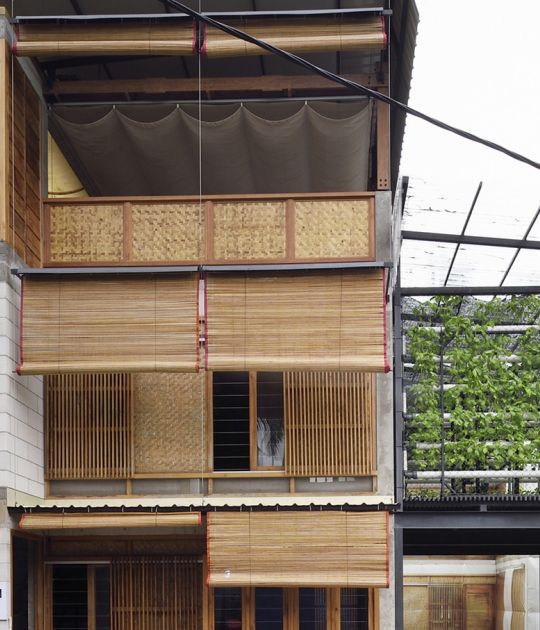 Expandable House by ETH Zurich / Stephen Cairns and Miya Irawati, Azwan Aziz. Photograph by Carlina Teteris Expandable House by ETH Zurich / Stephen Cairns and Miya Irawati, Azwan Aziz. Photograph by Carlina Teteris