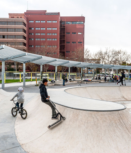 Plaça del Moviment Obrer by Straddle3. Photograph by Iñigo Bujedo Aguirre