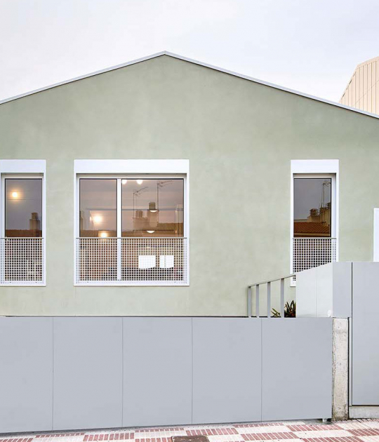 Two houses in one by unparelld'arquitectes. Photograph by José Hevia Two houses in one by unparelld'arquitectes. Photograph by José Hevia