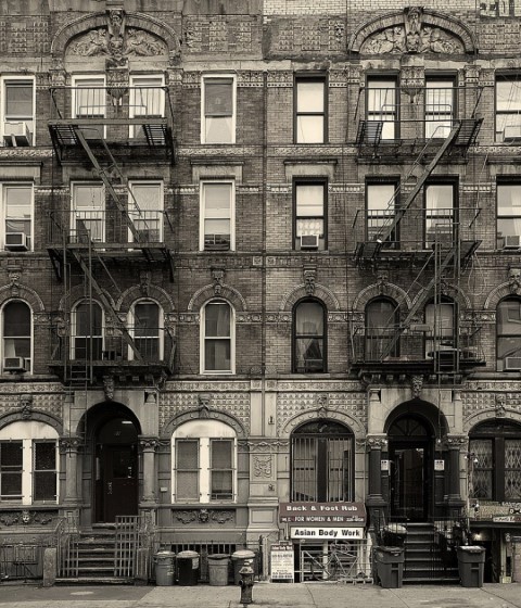 Physical Graffiti (96-98 St. Marks Place, New York 2010). Photography © Simon Gardiner Physical Graffiti (96-98 St. Marks Place, New York 2010). Photography © Simon Gardiner