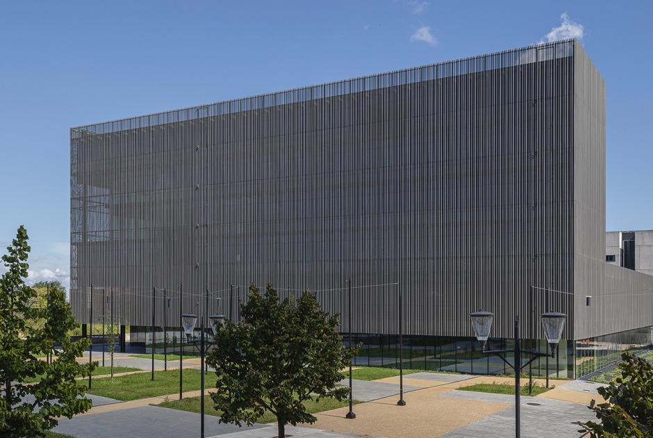 Police Station for the Gijón Local Police by SSARQ + MCVR Arquitectos. Photograph by Fernando Alda Police Station for the Gijón Local Police by SSARQ + MCVR Arquitectos. Photograph by Fernando Alda