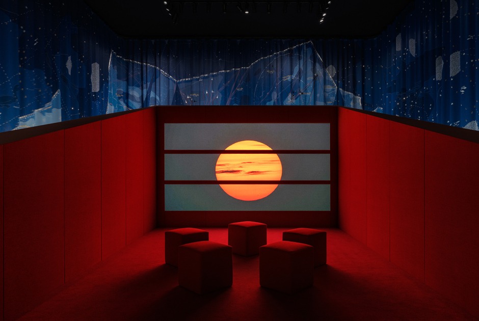 "From the coastline, we progress". Photograph by Marco Cappelletti, courtesy of OMA / AMO "From the coastline, we progress". Photograph by Marco Cappelletti, courtesy of OMA / AMO