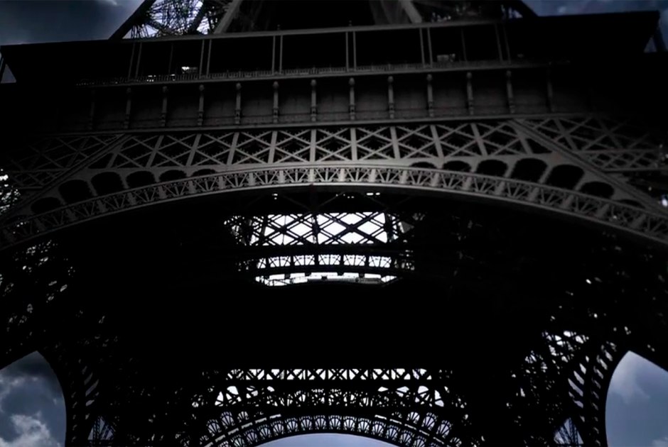 Video screenshot. Paris Video screenshot. Paris