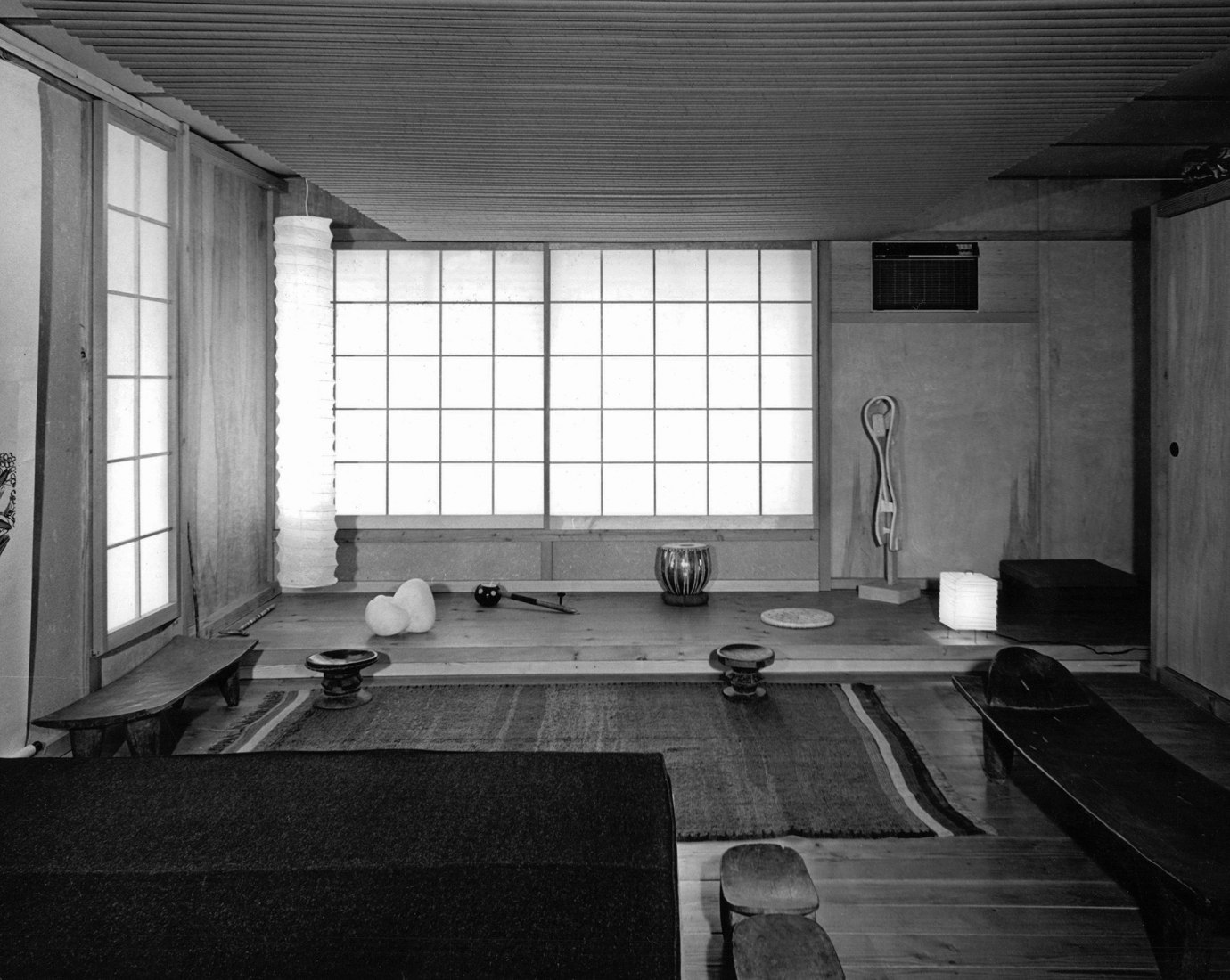 Isamu Noguchi’s 10th Street studio (bedroom), Long Island City, c. 1960s. Photograph by Hans Namuth. The Noguchi Museum Archive. ©The Isamu Noguchi Foundation and Garden Museum, New York / Artists Rights Society (ARS).