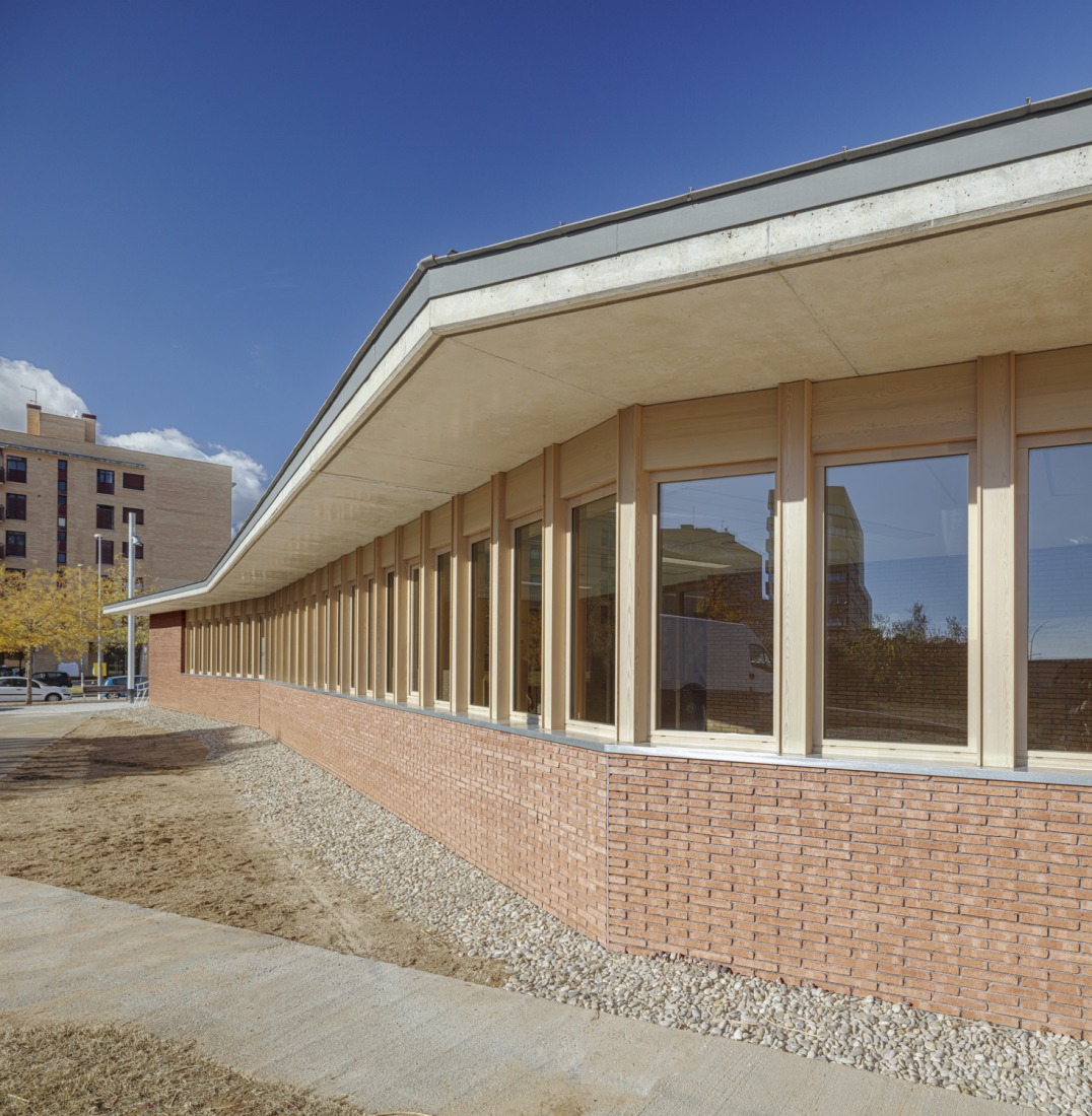 Can llong primary health care centre by Comas-Pont arquitectes. Photograph by Adrià Goula. Can llong primary health care centre by Comas-Pont arquitectes. Photograph by Adrià Goula.