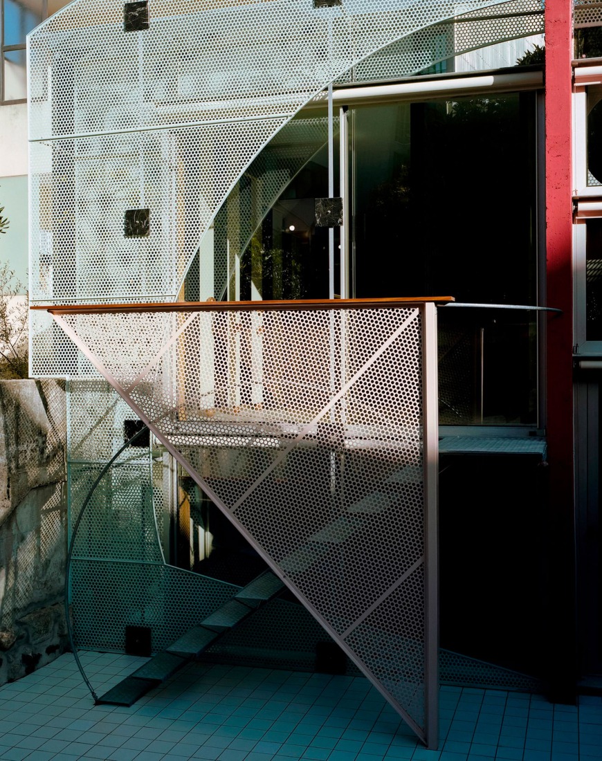 097 Waves of Glass and Clouds of Metal by Fala Atelier. Photograph by Francisco Ascensao. 097 Waves of Glass and Clouds of Metal by Fala Atelier. Photograph by Francisco Ascensao.