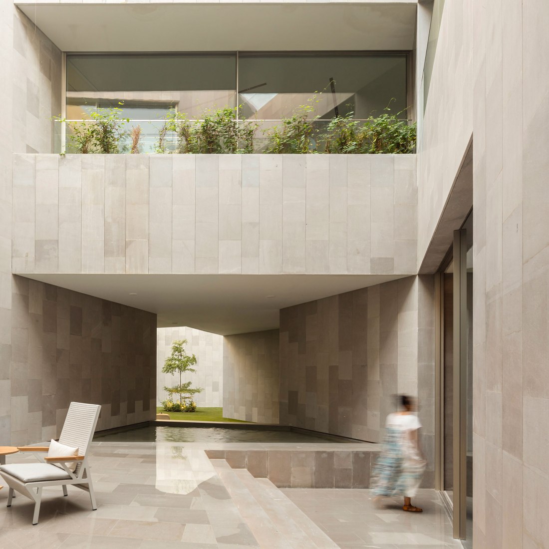 Vivienda Nirvana por AGi Architects. Fotografía por © Fernando Guerra. Vivienda Nirvana por AGi Architects. Fotografía por © Fernando Guerra.