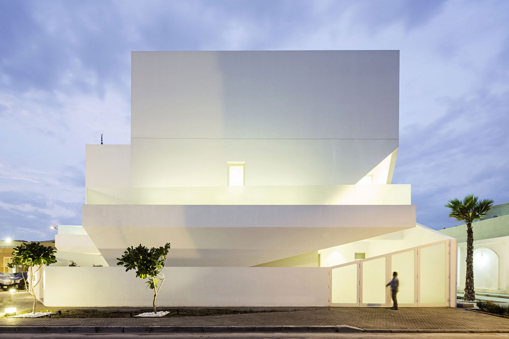 Residential Nasima por Studio Madouh. Fotografía por Nelson Garrido. Residential Nasima por Studio Madouh. Fotografía por Nelson Garrido.