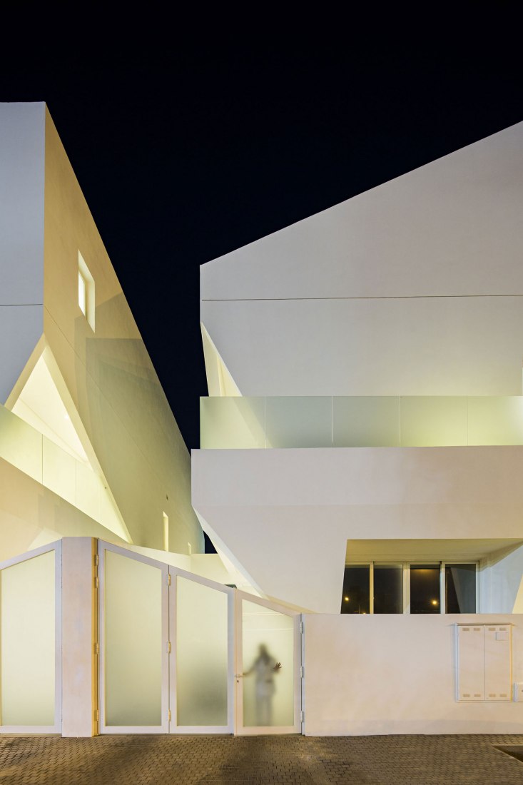 Residential Nasima por Studio Madouh. Fotografía por Nelson Garrido. Residential Nasima por Studio Madouh. Fotografía por Nelson Garrido.