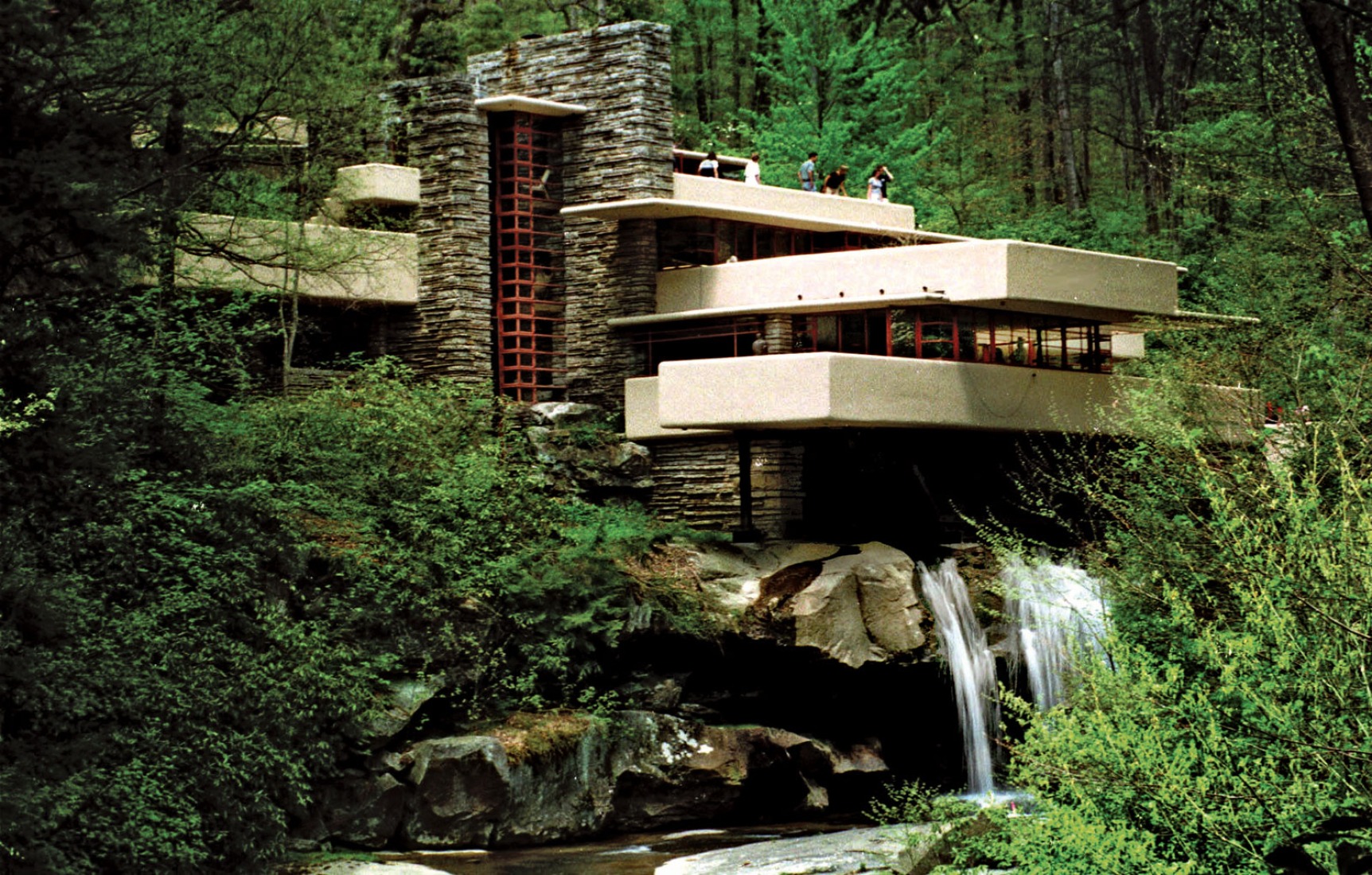 Fallingwater. Arquitecto.- Frank Lloyd Wright construida en 1935, Pennsylvania, Estados Unidos. Alejandro Duro López.