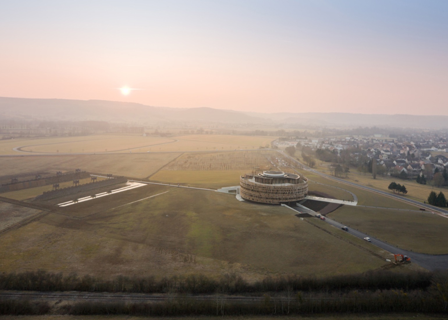 Museo de Alésia y Parque Arqueológico por Bernard Tschumi. Fotografía © Iwan Baan.