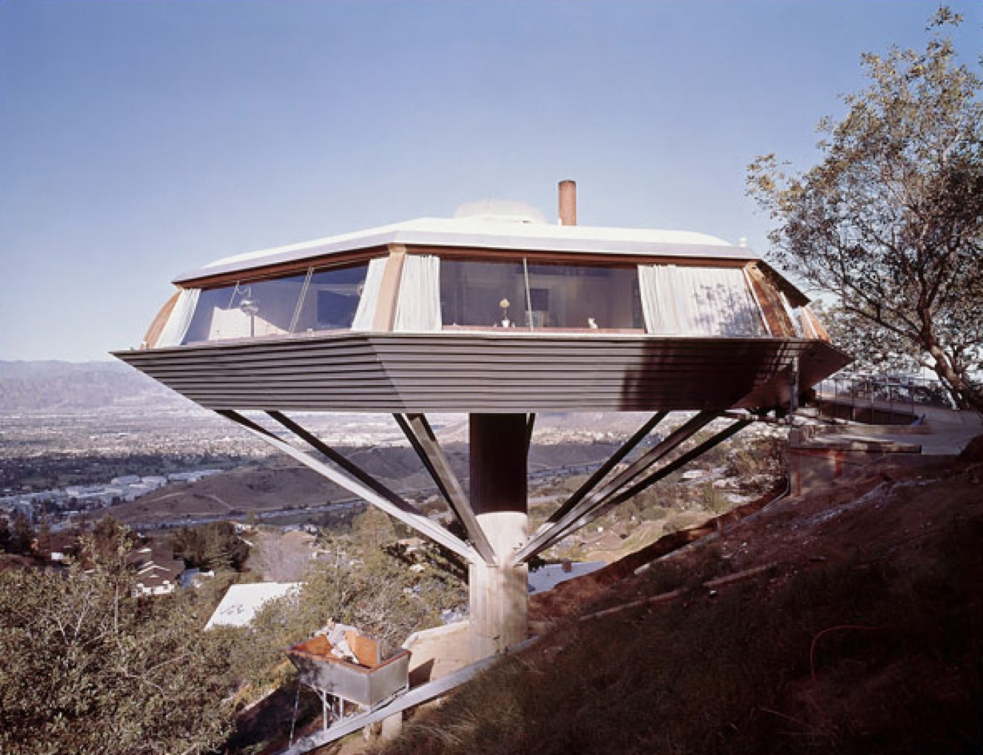 Chemosphere House (1960).