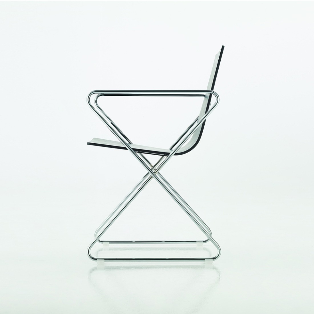 Clip Chair designed by Fernando Salas. Clip Chair designed by Fernando Salas.